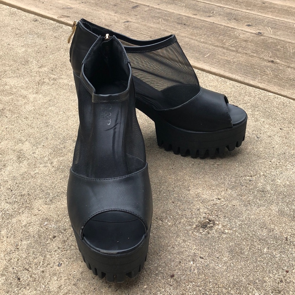 Chunky Mesh Open Toe Combat Heel